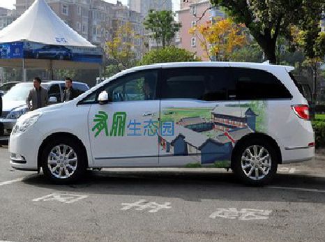 玉林户外车贴喷绘如何保持效果?